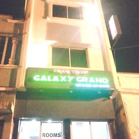Hotel Galaxy Grand Mysore Exterior foto